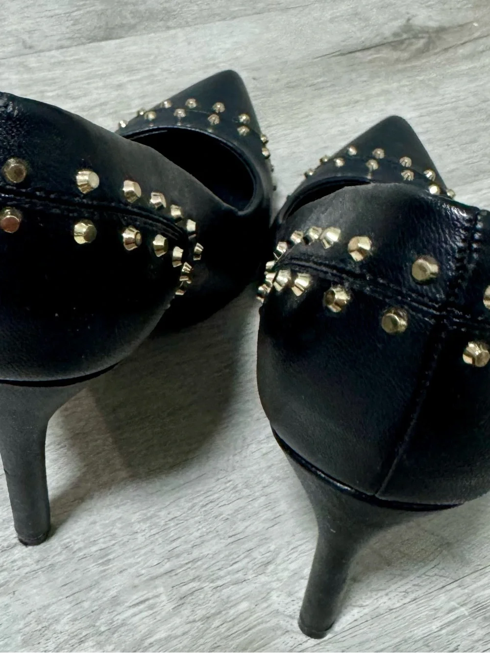 G by Guess elegant pointed